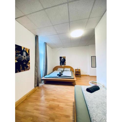 Elegant 3-Bedroom Retreat Convenient City Access