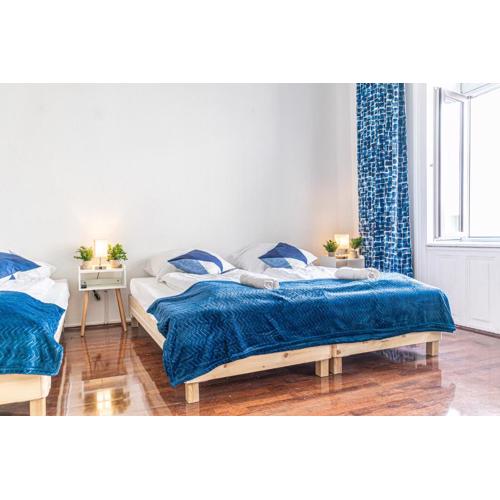 Elegant Haven: Stylish and Spacious 3BR Apartment