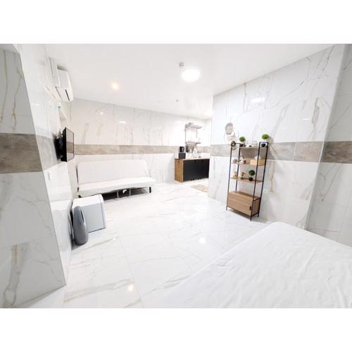 Elegant Vienna Apartments in Prime Location Steps from Danube & Prater