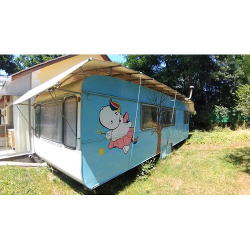 Erlebe unseren Verein im geräumigen Wohnwagen!