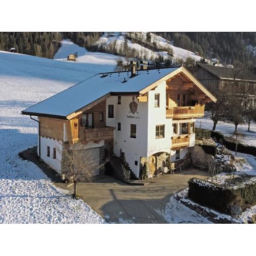 Exclusive apartment with garden and whirlpool