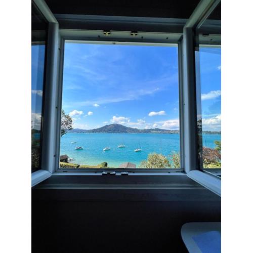 Exklusiver Seetraum am Attersee direkt am See