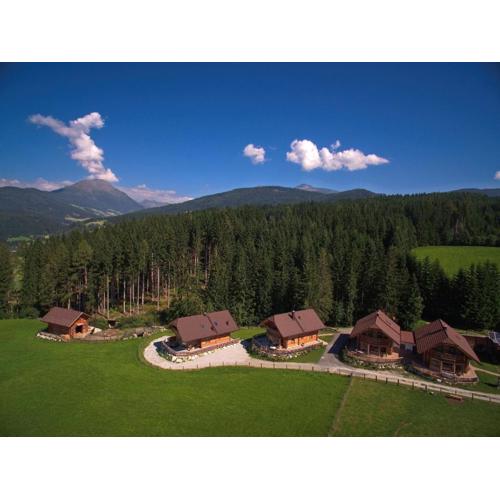 Exklusives Chalet am Waldesrand mit Traumaussicht, eigener Sauna, Kamin und Wintergarten