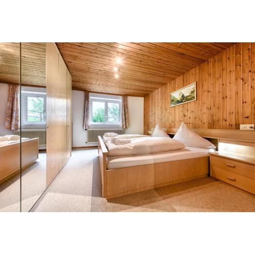 Familienferienwohnung Buerserberg Dorf by A-Appartments