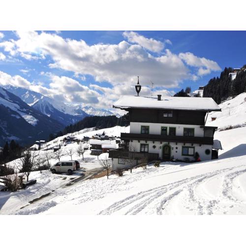 Farmhouse in Hollersbach with Mountain Views