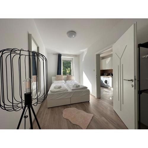 FeelHome-GolfClub-Balkon-4 Gäste-WiFi-Smart TV