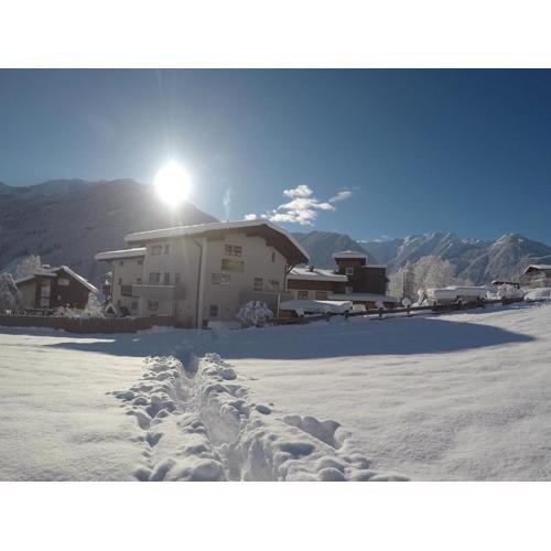 Ferienhaus Bergauf with Hot Tub