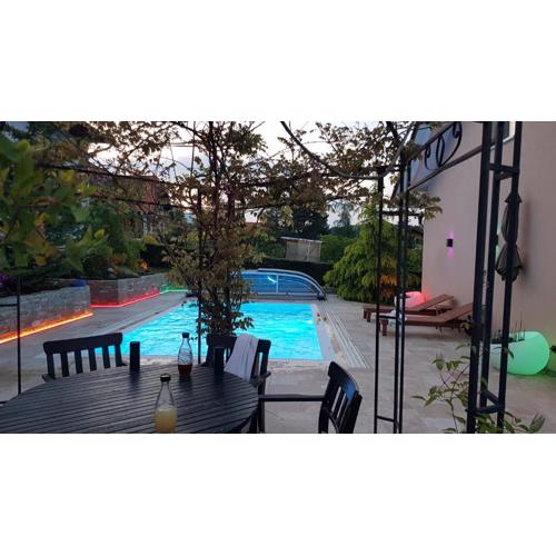 Ferienwohnung mit Pool an der Apfelstraße