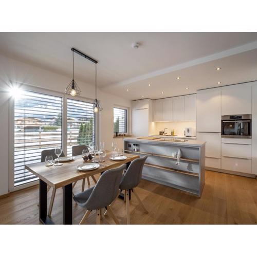 Ferienwohnung Tirolglück mit großem Garten