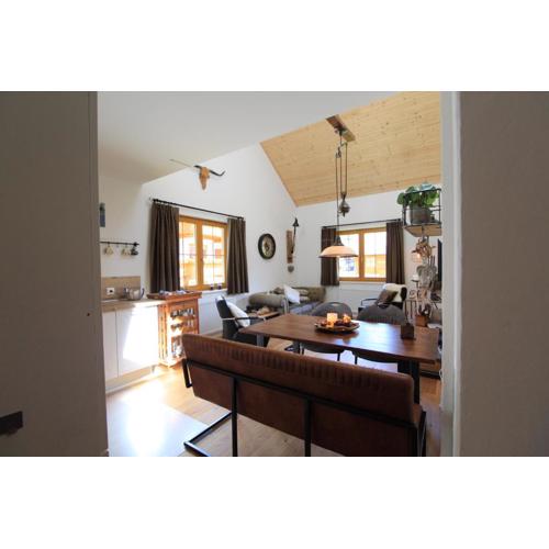 FeWo KITZ - Ski-to-door Apartment