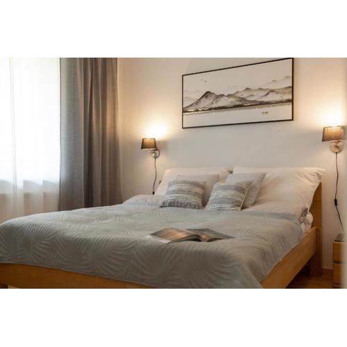 Fresh Apartment with Terrace + Free Parking