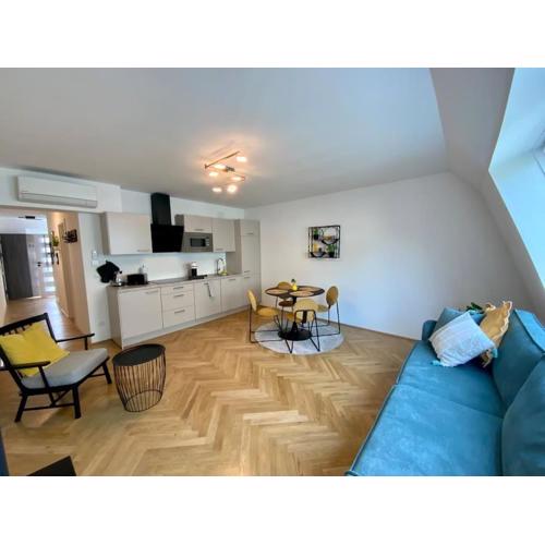 Freshly renovated Apartment in Trendy Area l HG21