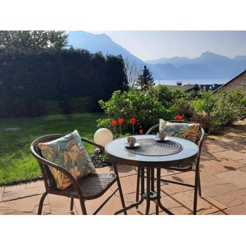 Gallery - Terrasse mit Seeblick und Garten