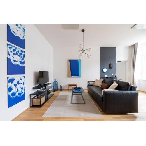 Glam 1BR Suite, Easy City Path by HM