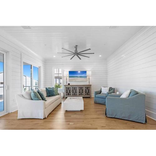 Gorgeous Gerev Home