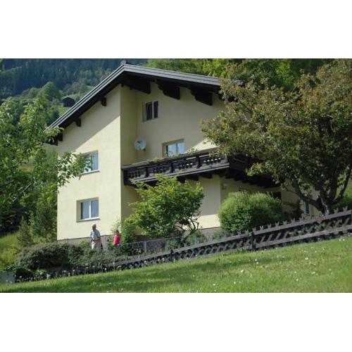 Große Wohnung In Silbertal Mit Großem Garten
