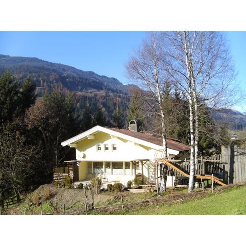 Großes Ferienhaus in ruhiger Lage - WLAN b. 9 Per.