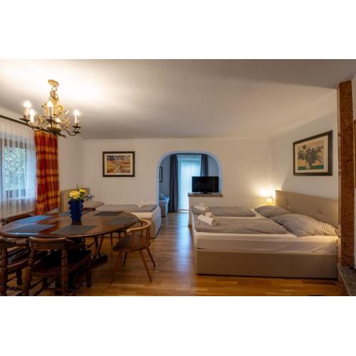 Großraumappartement mit Gartenterrasse
