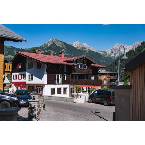 Haller's Apartments