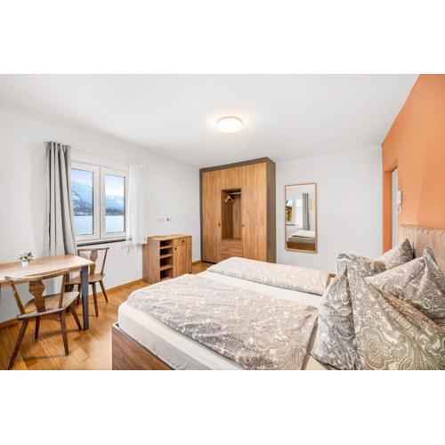 Hallstatt Lakeside Top 1