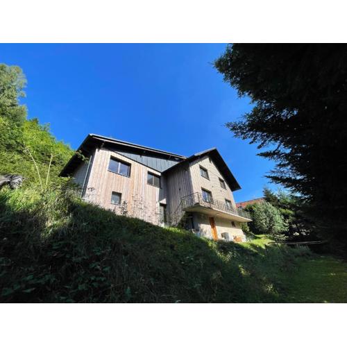 Haus am Erzbach - Ferienwohnung mitten in der Natur