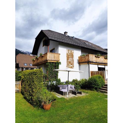 Haus Katris
