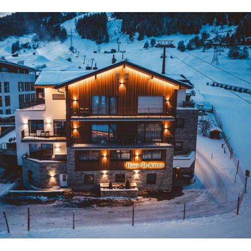 Haus St Anton - SKI IN SKI OUT