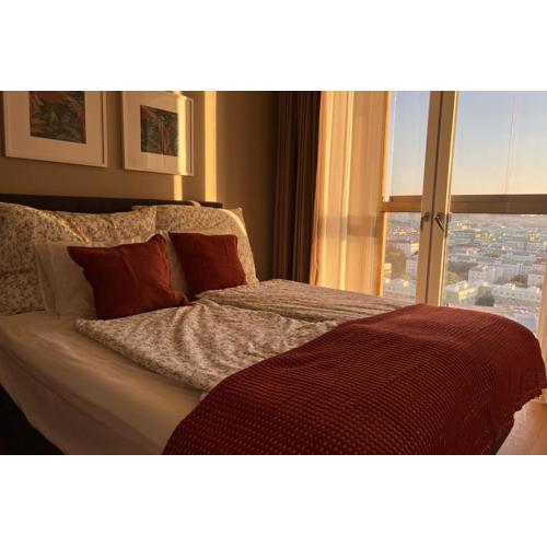 Heliotower Sky Suite 20th Floor Pool Gym