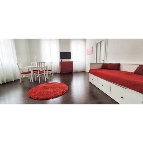Helle Zweiraumwohnung in Wohngebiet