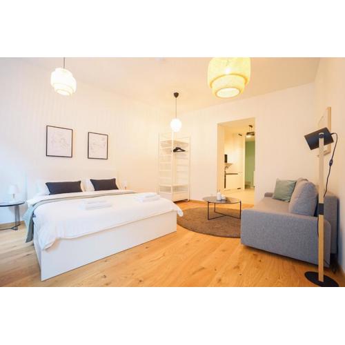 High-End Studio in Elegant Condo