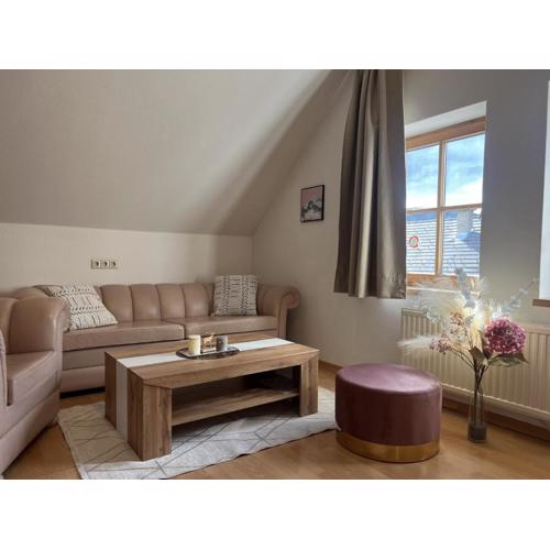 HILLSIDE HOME in the heart of Tamsweg, perfect retreat for a cozy stay in the Valley