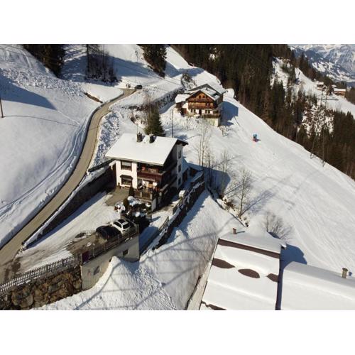 Holiday apartment near ski area