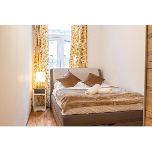 Home Like 2BR Apt Near Wien Penzing