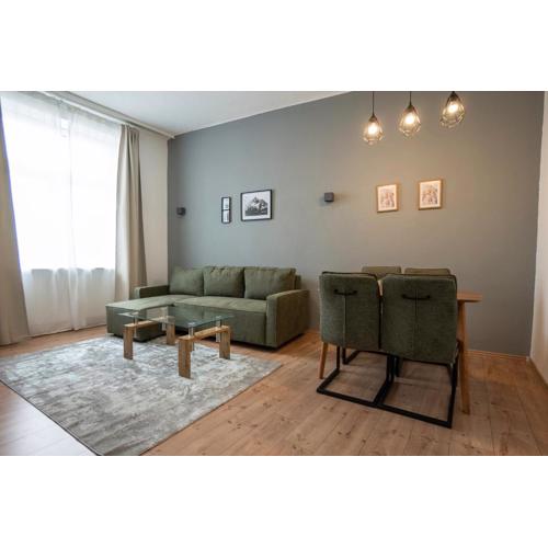 Homely 40m Apt, King-Size Bed, Next To Downtown