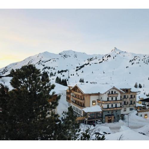 Hotel Alpenland