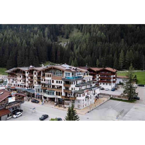 Hotel Neuhintertux 4 Sterne superior