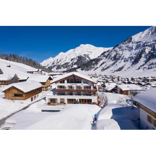 Hotel Schranz - Ski In & Ski Out