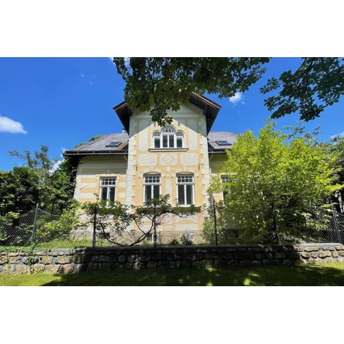 Idyllisches Landhaus mit Garten nahe Stadtplatz