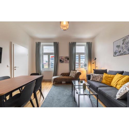 josef's home I Comfort Apartment I Metro Access