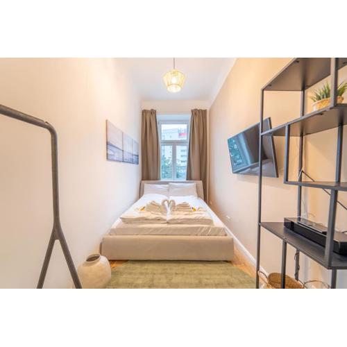 josef's home I Studio Mini I Metro Access