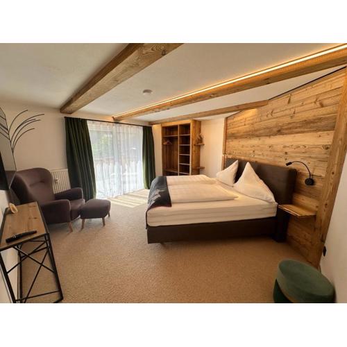 Klamm Lodge