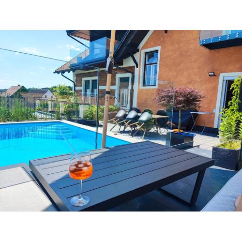 KUNST-VILLA Apartments Suite mit Privatpool GrazSüd, Apartment mit Gartenblick ohne Pool