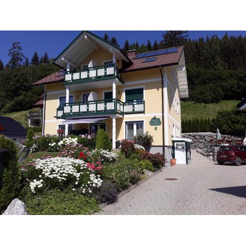 LANDHAUS JASMIN ausgezeichnet mit 4 Kristallen - FW Kammblick