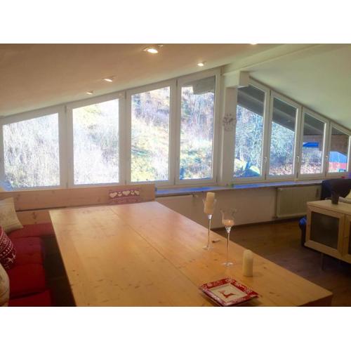 Large spacious apartment, 50m to the ski lift!