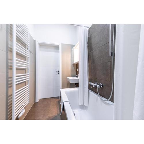 Ley City Apartments 1200
