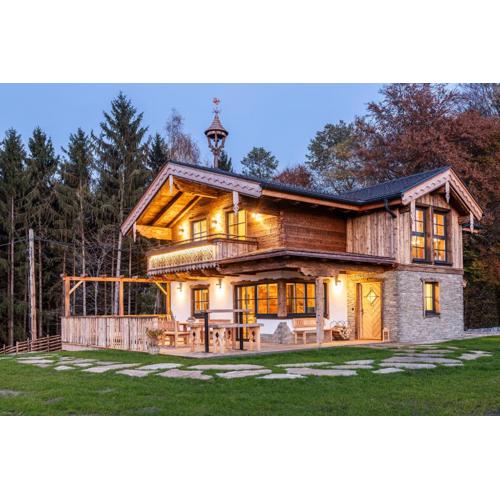 "Liebler Alm" - Luxus Ferienhaus - Alpine Eleganz trifft Outdoor-Jacuzzi und Zirbensauna