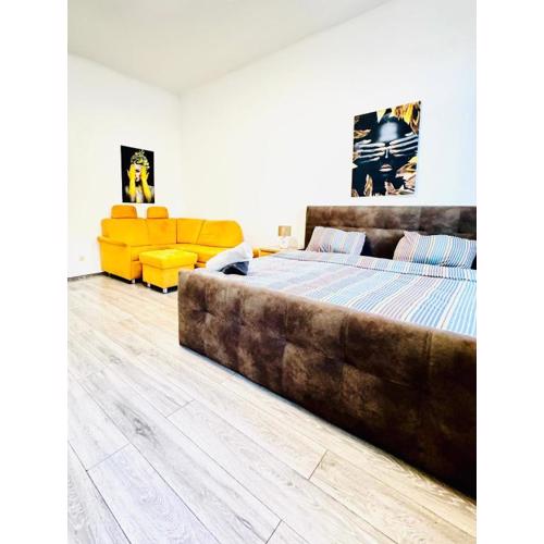 Lovely 3BR Apartment for 9P, 10Min to FAC Platz