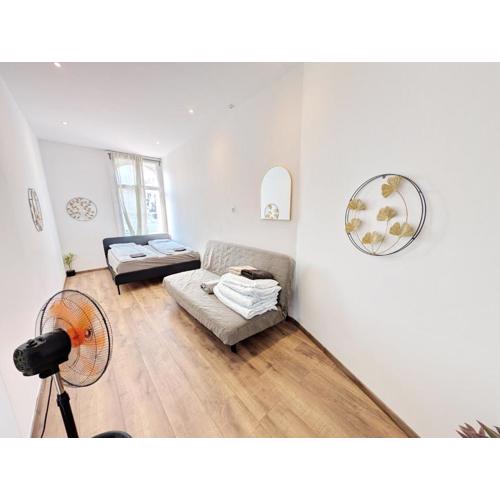 Lovely Apartment - 15 Min from Airport & City Center, 5 Min from Vienna Main-Bus Station EZ10b