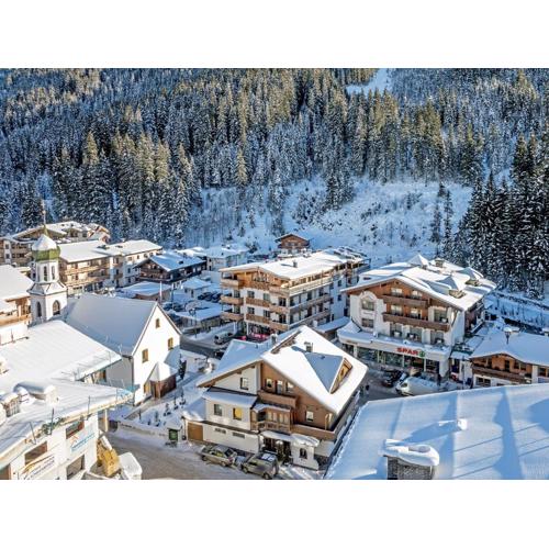 Luxurious Apartment with Sauna, Garage, Roof Terrace