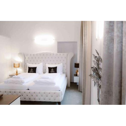 Luxurious Castle Retreat in Austria Little Versailles with Nearby Spas